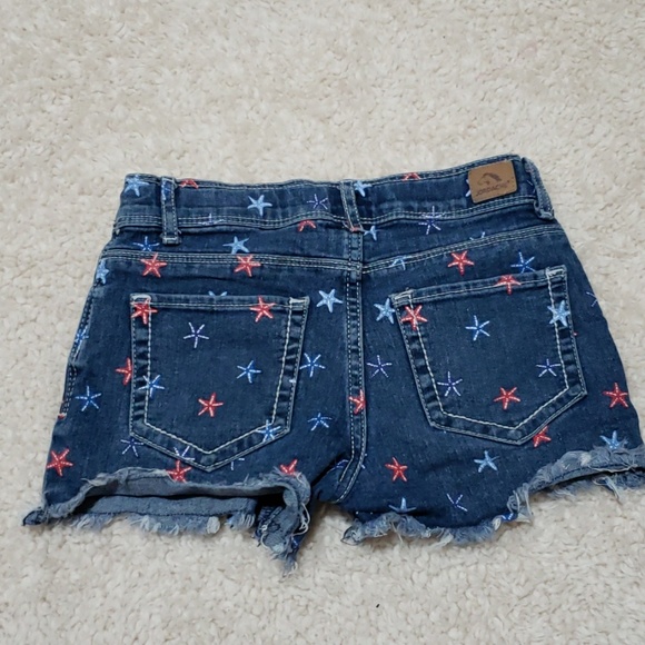 🌞EUC Lot 3 Pairs of size 7 girls shorts - Picture 7 of 8